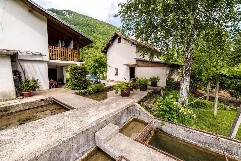Eko House Dobrenica - B&B Bihać