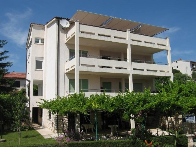 Apartment Petrinic V - Ferienwohnung Pula