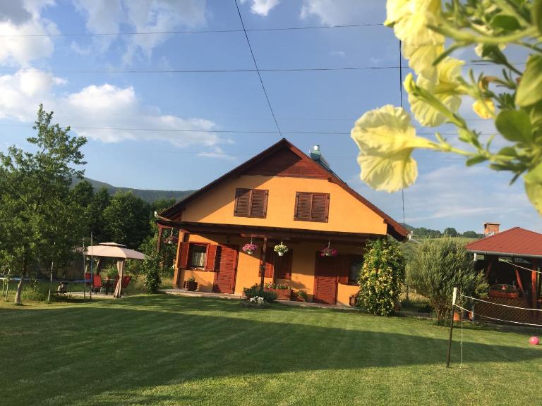Hanga Apartments - B&B Sovata