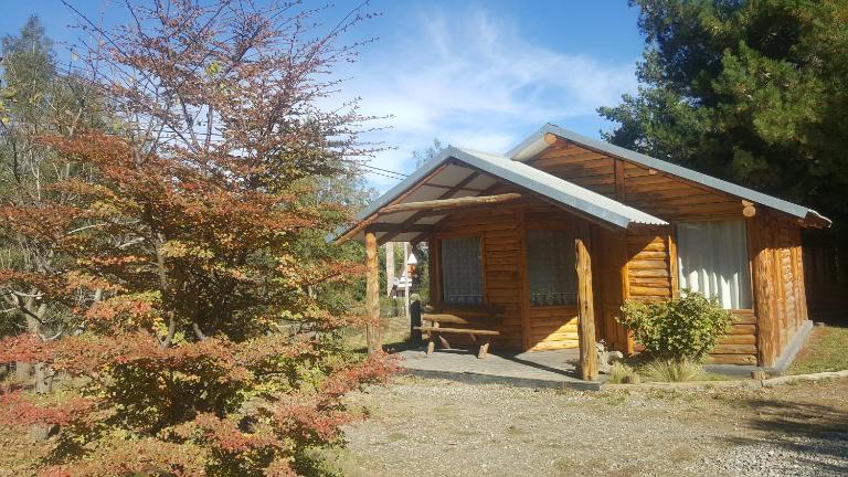 Complejo La Cautiva - B&B Esquel