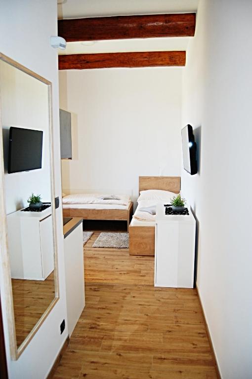 Penzion Pod Kaštanem - B&B Nedakonice