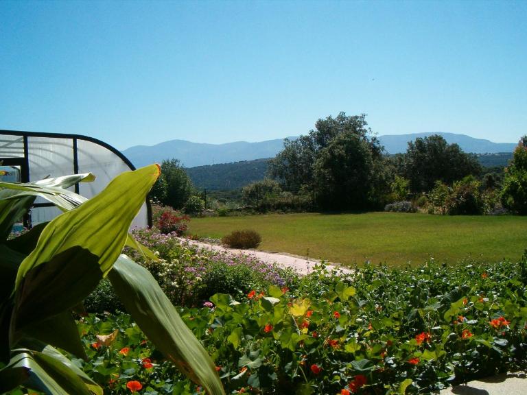 Apartamentos El Jardín del Poeta - B&B Guijo de Granadilla