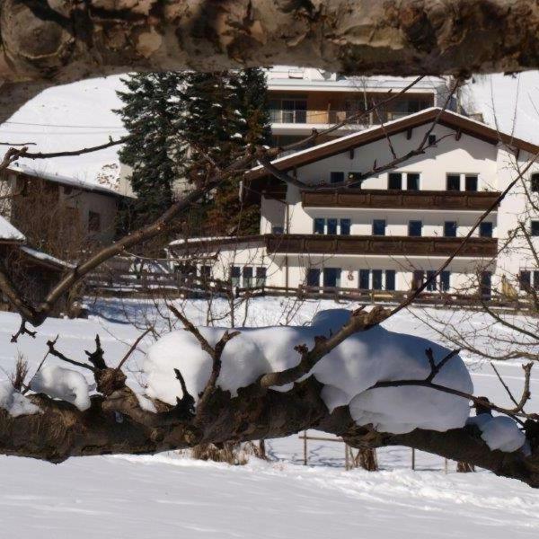 Ferienwohnung Mondial - B&B Neustift