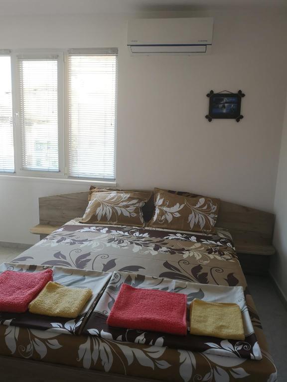 Guestrooms Stoyanovi - Bed and Breakfast Chernomorets