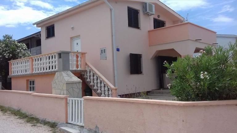 Apartman LANA Vir - B&B Vir