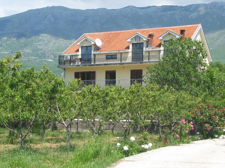 Apartments Ivetić - Bed and Breakfast Kotor