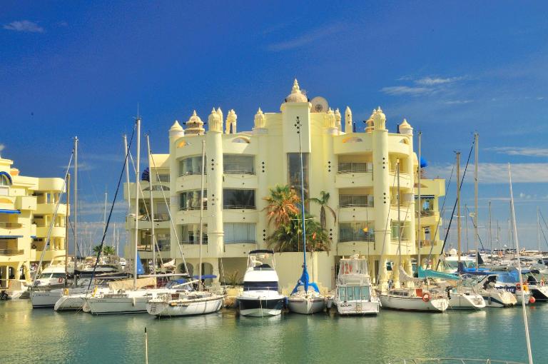 Capaldi Luxury Holiday Rentals Puerto Marina Benalmadena - Ferienwohnung Benalmádena