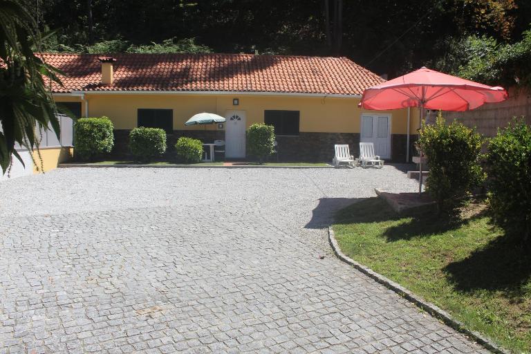 Casinha dos Cubos - B&B Geres
