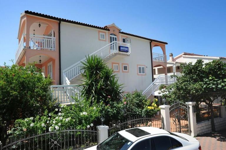 Apartments Majić - Ferienwohnung Hvar