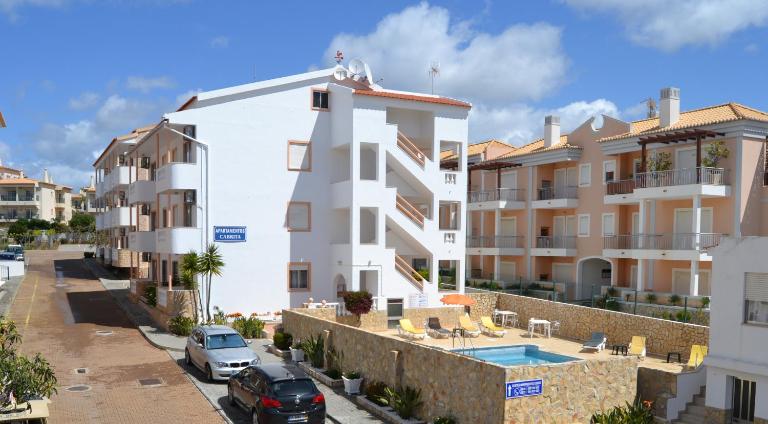 Apartamentos Cabrita - Bed and Breakfast Olhos de Água