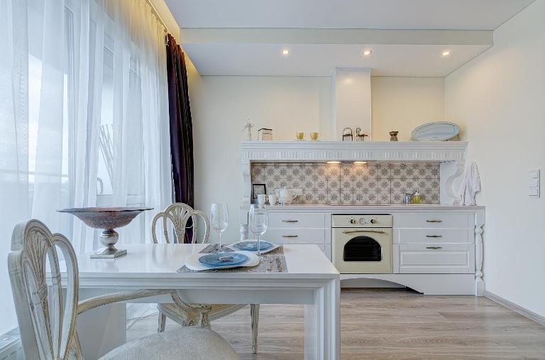Bright apartment near Akropolis - B&B Vilnius