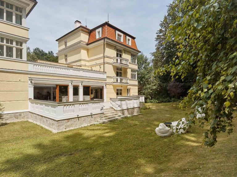 Apartment Villa Dionysus - B&B Karlovy Vary
