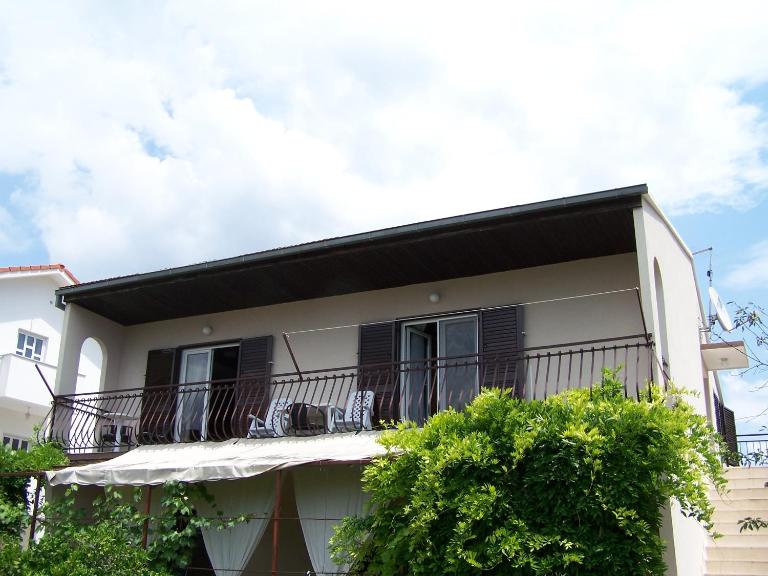 Apartman Grozda - B&B Seget Vranjica
