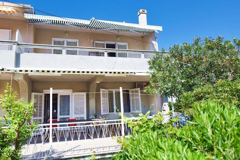 Apartments Villa Milenka - B&B Novalja