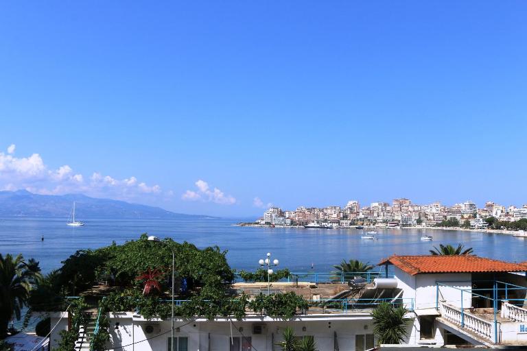 Robin Sea View Apartment - B&B Saranda