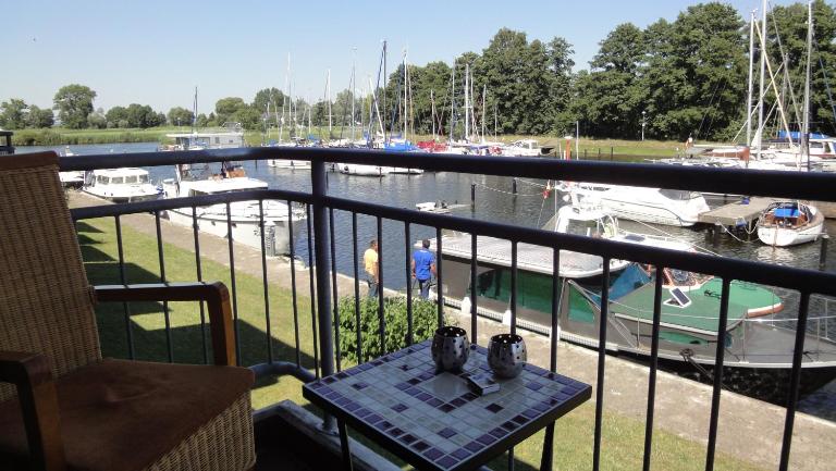 FEWO "Hafenblick" - Bed and Breakfast Ueckermünde