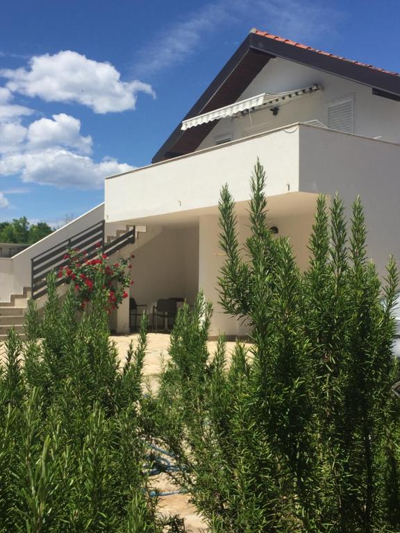 Emilija Apartments Privlaka - Chambres d'hôtes Privlaka