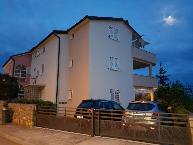 Apartments Vučko - B&B Povile