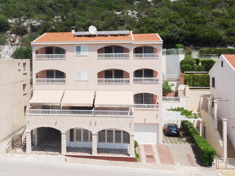 Apartments Obradović - Chambres d'hôtes Neum