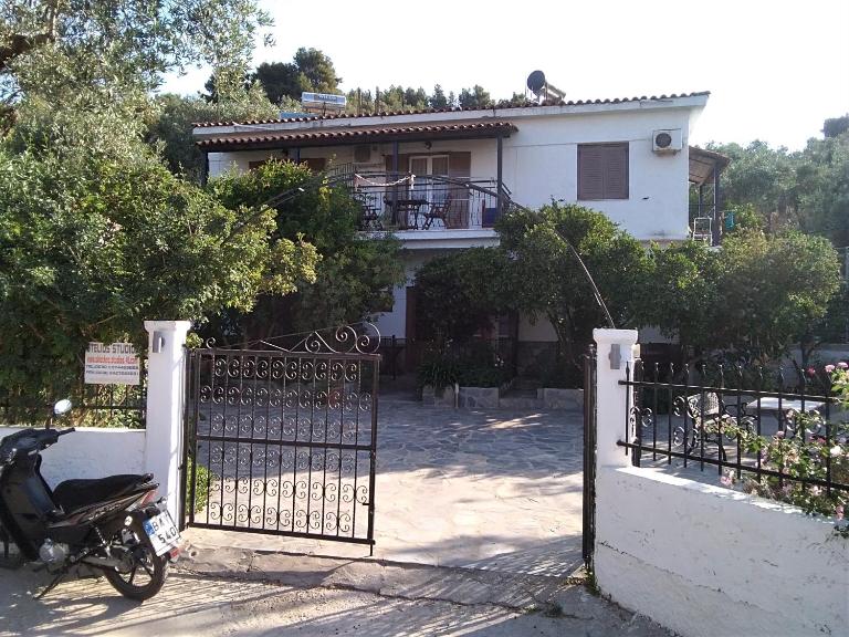 Stelios Studios - B&B Megali Ammos