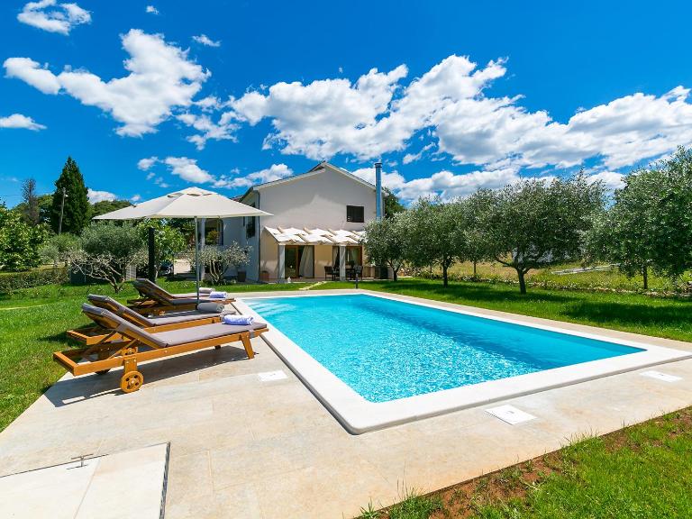 Pool Premium Apartment - B&B Vrsar