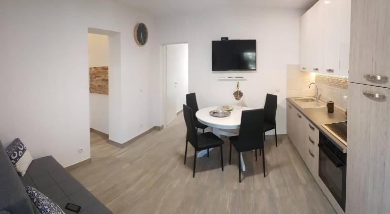 Niko apartment - B&B Gelsa