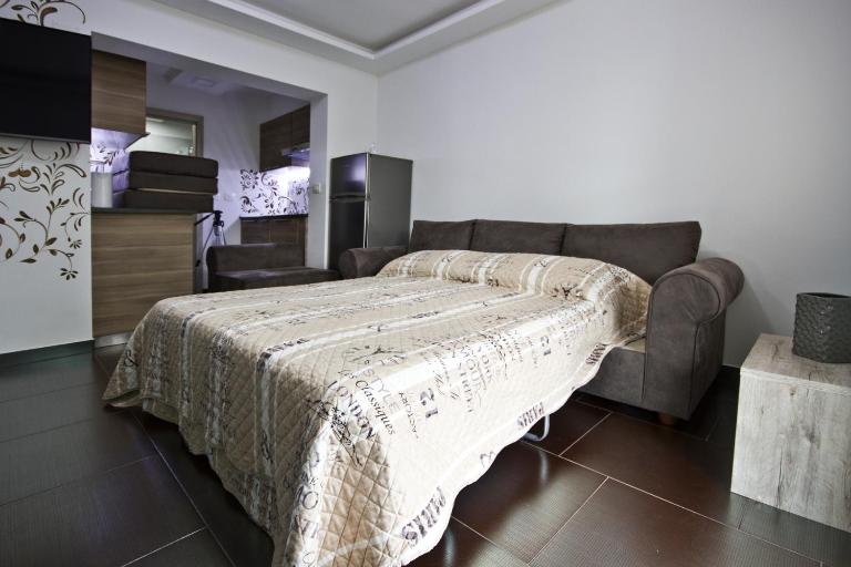 Apartma Mali Kralj - Apartment Little King - B&B Capodistria