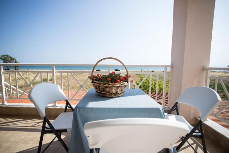 "By The Sea" Family apartments - B&B Paralía Dionysíou
