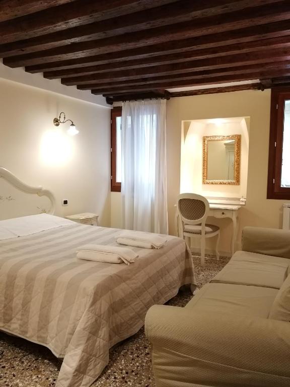 Ca' Venere Apartments Cannaregio - Bed and Breakfast Venetië