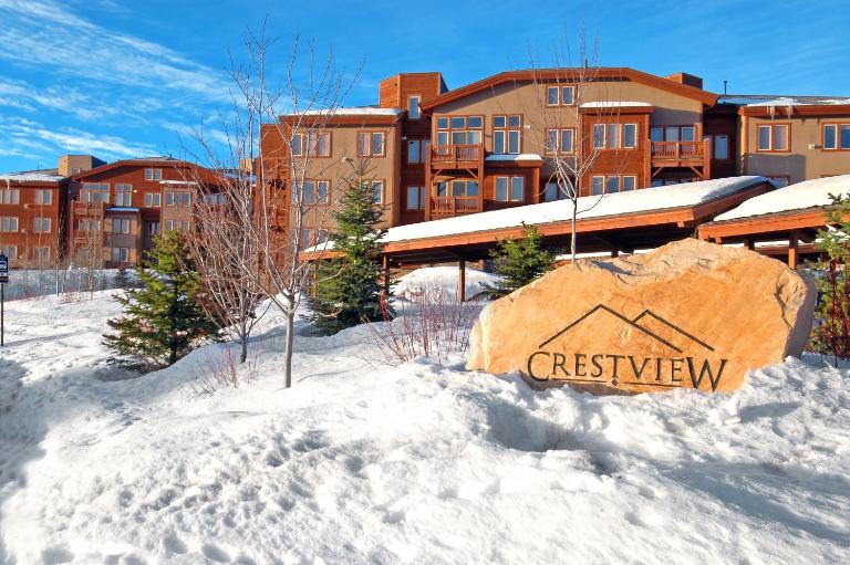 Crestview Condominiums by All Seasons Resort Lodging - Bed and Breakfast Park City