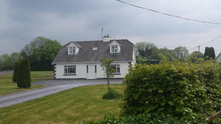 Cloonboo Lodge 9 Beds Sleeps 12 - B&B Galway