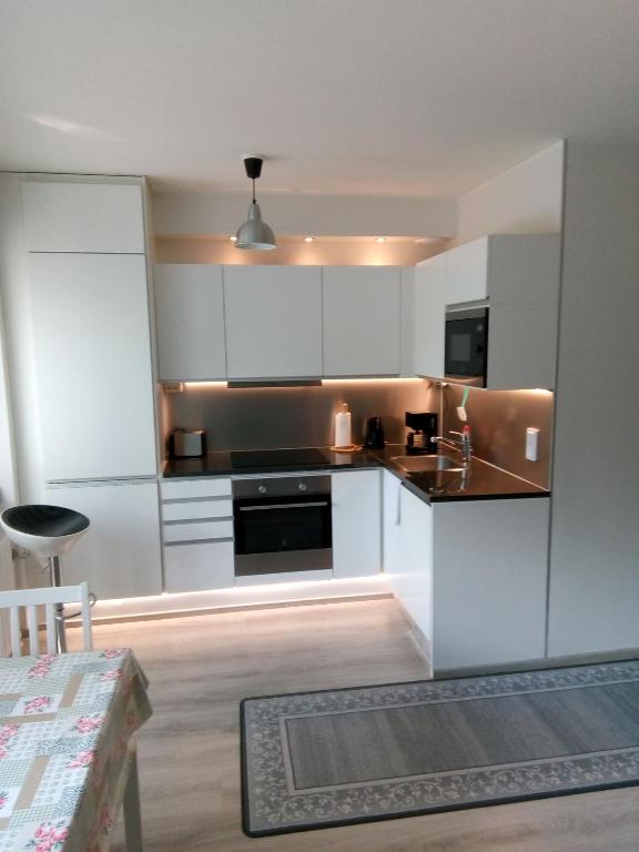 Parantolankatu modern one room apartment - B&B Hyvinkää