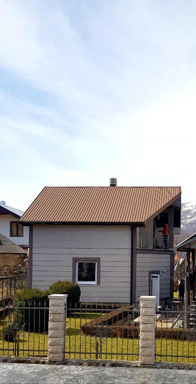 Guest house Vlahovic - B&B Kolašin