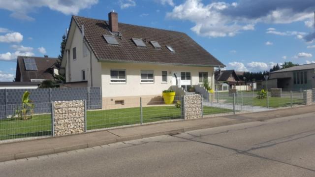 Ferienwohnung Witt - Bed and Breakfast Rheinhausen
