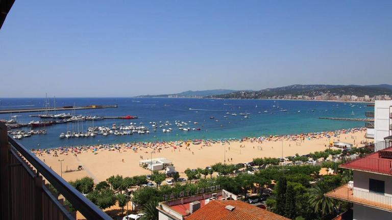 Seafront Apartment in Palamós - Ferienwohnung Palamós