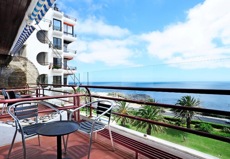 Ocean View in Estoril - Checkinhome - B&B Estoril