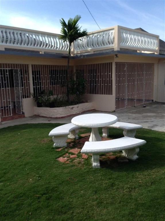 My-Places Montego Bay Vacation Home - B&B Bahía Montego