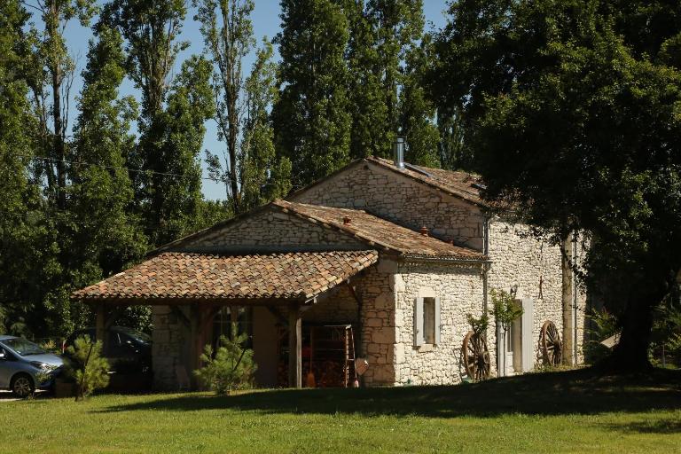 Chemin de Gargamelle Gite 'Mirabelle' - B&B Ligueux