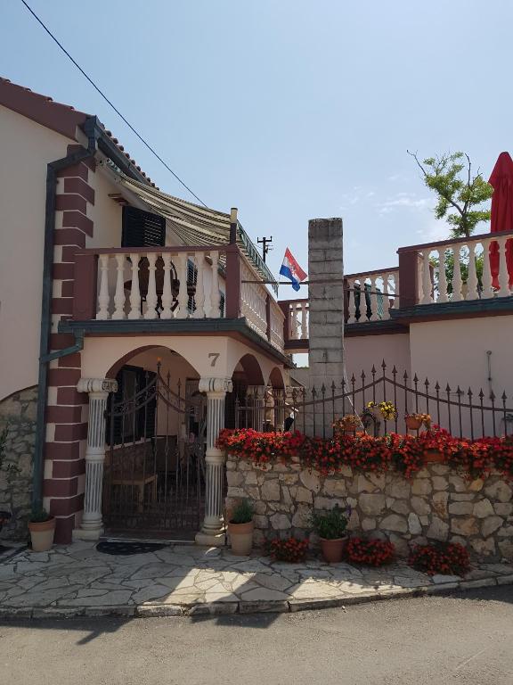 Apartments Liljana Privlaka - B&B Privlaka