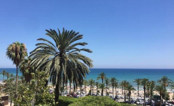 Postiguet Beach Steps Away Panoramic View AC - B&B Alicante