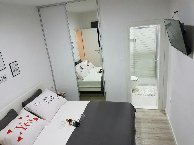 Kaja Apartment - Bed and Breakfast Makarska