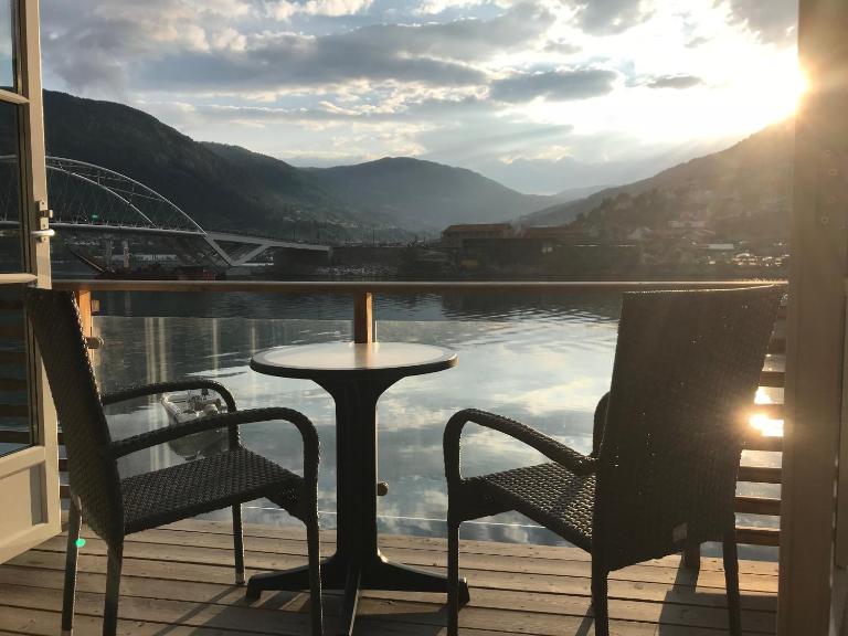 Loftesnes - B&B Sogndal