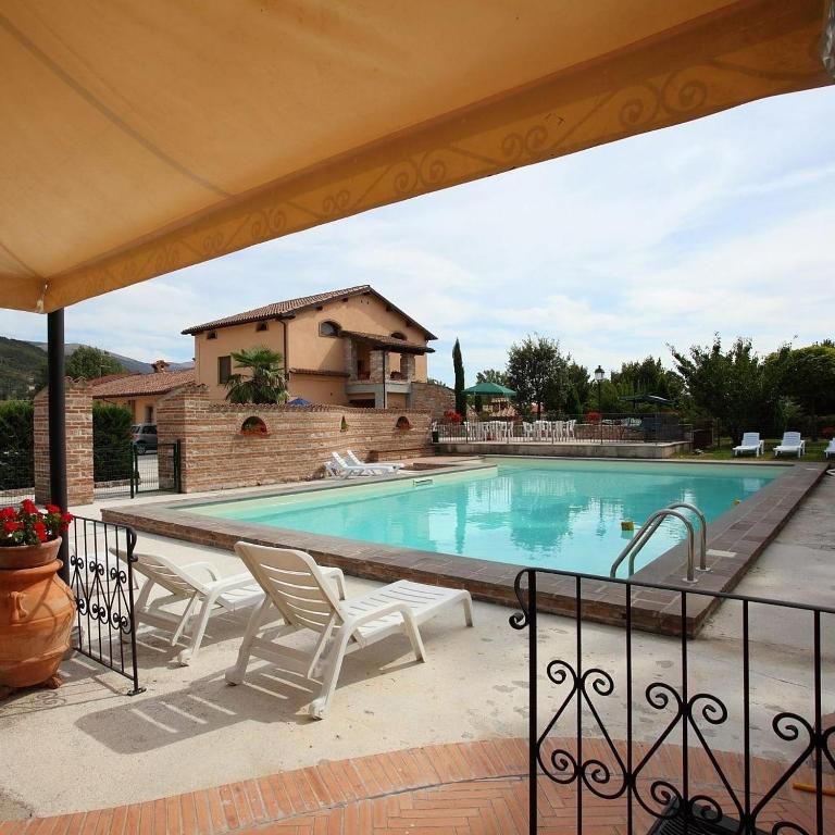 Residenza Le Querce Trilocale - Chambres d'hôtes Fossato di Vico