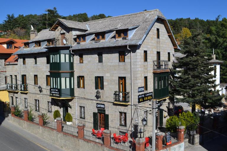 Hostal Aribel Longinos - Chambres d'hôtes Cercedilla