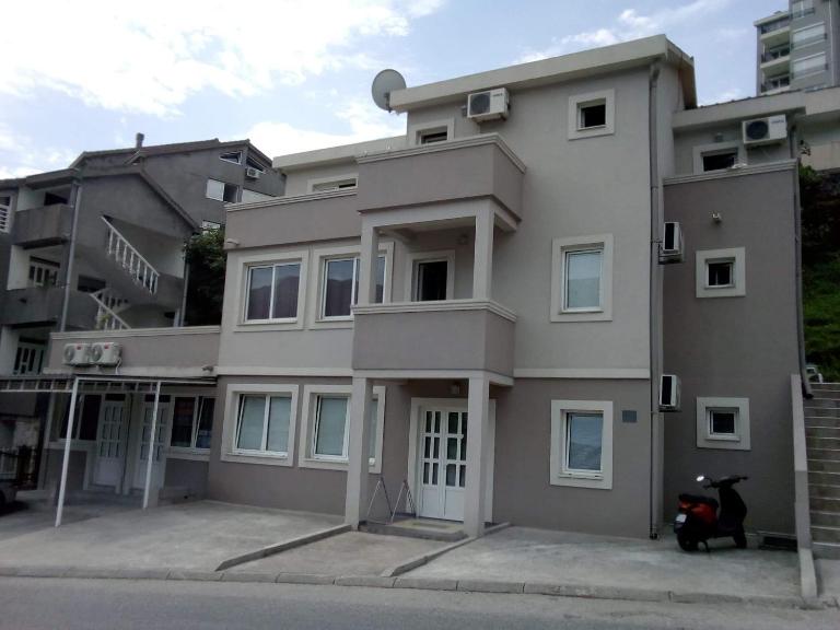 Tara Deluxe Apartment - B&B Budva