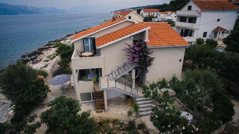 Apartments KraljicaMira - B&B Splitska