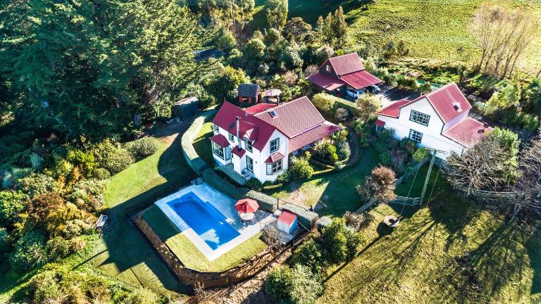 Twin Gullies - B&B Akaroa