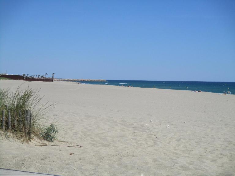 Appartement En Bord De Mer avec piscine - B&B Saint-Cyprien-Plage
