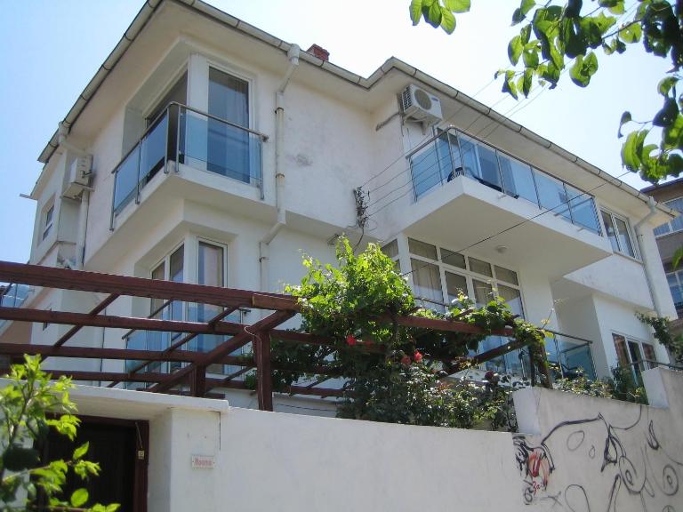 Guest House Fanari - Bed and Breakfast Sozopol