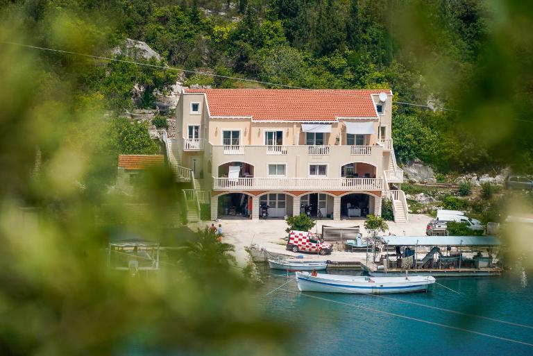 Apartmani Ponta - B&B Ston